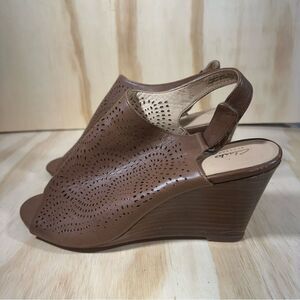 Clarks Wedge Open Toed Sandals Women’s Size 10